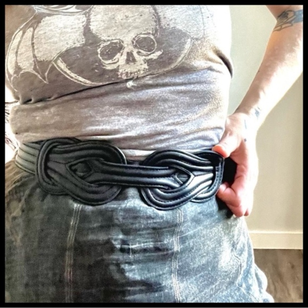 VEGAN LEATHER BELT